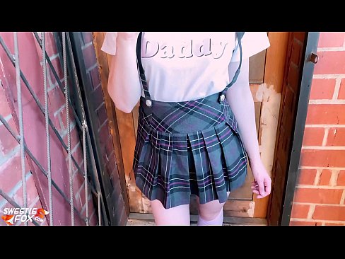 ❤️ Nxënëse thith karin e saj thellë dhe qihet në vend të klasave. ❌ Video seksi në sq.nastypornpics-com.ru
