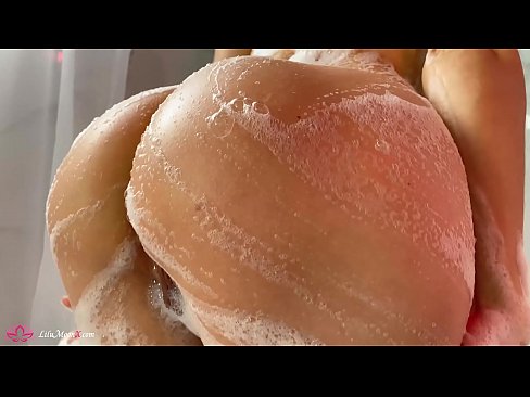 ❤️ Zeshkania masturbon pidhin me vibrator deri në orgazmë intensive në dush ❌ Video seksi në sq.nastypornpics-com.ru
